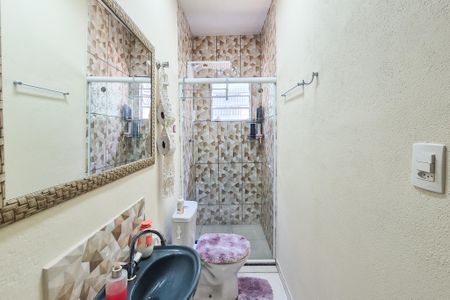 Casa à venda com 303m², 2 quartos e 1 vaga Casa à venda com 303m², 2 quartos e 1 vagaBanheiro da Suíte