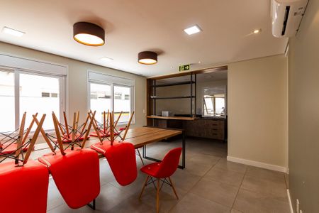 Apartamento à venda com 65m², 2 quartos e 1 vaga Apartamento à venda com 65m², 2 quartos e 1 vagaÁrea comum - Salão de festas