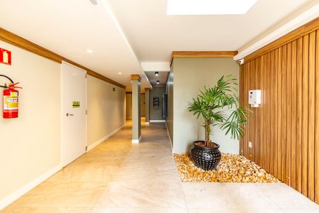 Apartamento à venda com 65m², 2 quartos e 1 vaga Apartamento à venda com 65m², 2 quartos e 1 vagaHall social