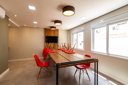 Apartamento à venda com 65m², 2 quartos e 1 vaga Apartamento à venda com 65m², 2 quartos e 1 vagaÁrea comum - Salão de festas