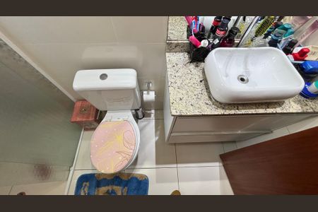 Apartamento à venda com 70m², 2 quartos e 1 vaga Apartamento à venda com 70m², 2 quartos e 1 vagaBanheiro da Suíte