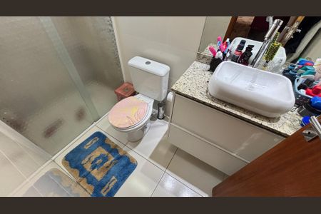 Apartamento à venda com 70m², 2 quartos e 1 vaga Apartamento à venda com 70m², 2 quartos e 1 vagaBanheiro da Suíte