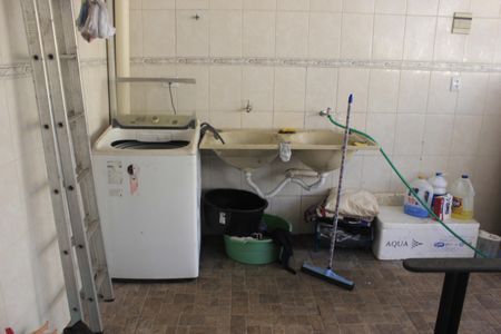 Casa à venda com 180m², 4 quartos e 4 vagasLavanderia