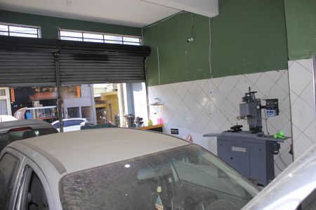 Casa à venda com 180m², 4 quartos e 4 vagasÁrea comum - Salão