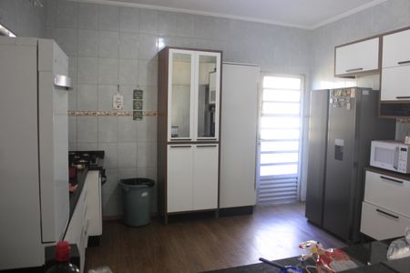 Casa à venda com 180m², 4 quartos e 4 vagasCozinha