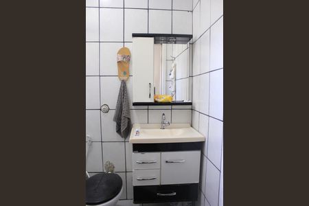 Casa à venda com 180m², 4 quartos e 4 vagasBanheiro da Suíte