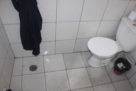 Casa à venda com 180m², 4 quartos e 4 vagasBanheiro do salão