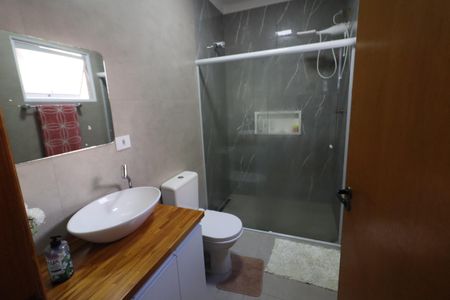 Casa à venda com 125m², 3 quartos e 3 vagasBanheiro 2