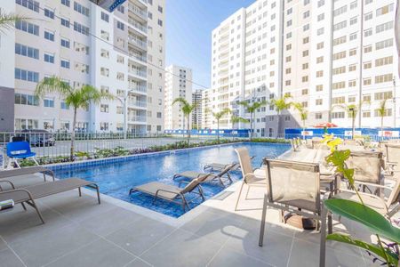 Apartamento à venda com 48m², 2 quartos e 1 vaga Apartamento à venda com 48m², 2 quartos e 1 vagaÁrea comum - Piscina