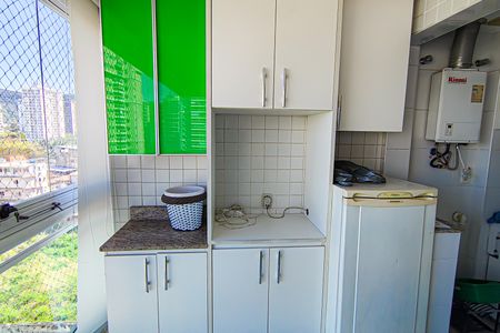 Apartamento à venda com 73m², 3 quartos e 1 vaga Apartamento à venda com 73m², 3 quartos e 1 vagaSala - varanda