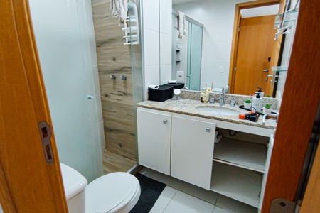 Apartamento à venda com 73m², 3 quartos e 1 vaga Apartamento à venda com 73m², 3 quartos e 1 vagaBanheiro Suíte