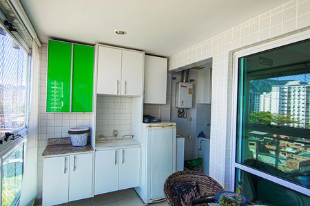 Apartamento à venda com 73m², 3 quartos e 1 vaga Apartamento à venda com 73m², 3 quartos e 1 vagaSala - varanda