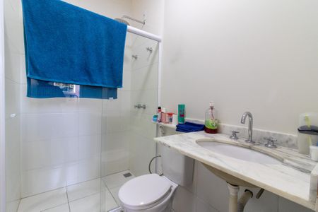 Casa de condomínio à venda com 118m², 3 quartos e 2 vagas Casa de condomínio à venda com 118m², 3 quartos e 2 vagasBanheiro da Suíte 2