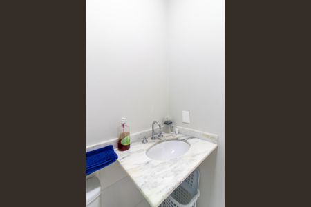 Casa de condomínio à venda com 118m², 3 quartos e 2 vagas Casa de condomínio à venda com 118m², 3 quartos e 2 vagasBanheiro da Suíte 2