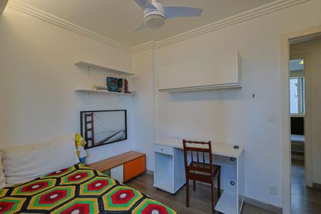 Apartamento à venda com 227m², 4 quartos e 3 vagas Apartamento à venda com 227m², 4 quartos e 3 vagasQuarto 2