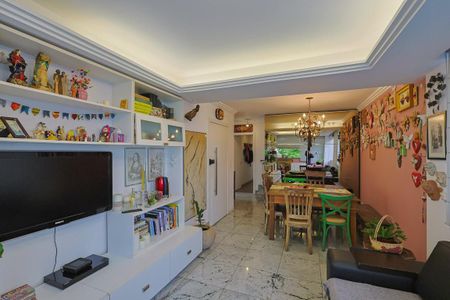 Apartamento à venda com 227m², 4 quartos e 3 vagas Apartamento à venda com 227m², 4 quartos e 3 vagasSala