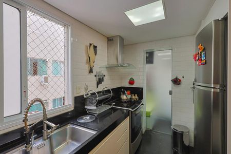 Apartamento à venda com 227m², 4 quartos e 3 vagas Apartamento à venda com 227m², 4 quartos e 3 vagasCozinha