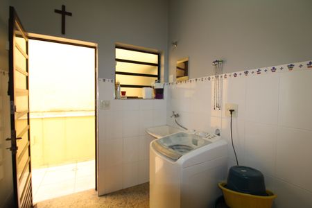 Casa à venda com 280m², 3 quartos e 8 vagasÁrea de Serviço