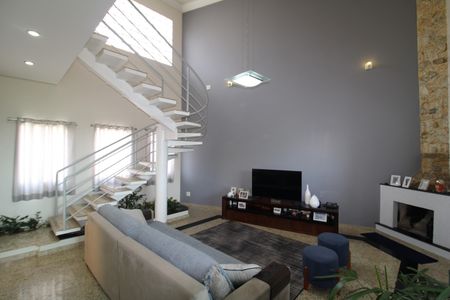 Sala 1 de casa à venda com 3 quartos, 280m² em Vila Maria Luisa, São Paulo