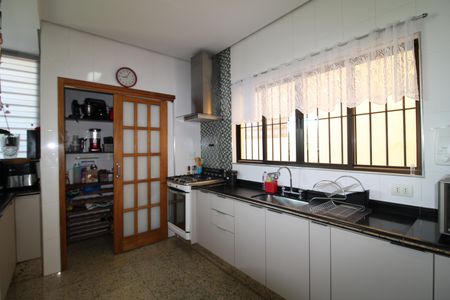 Casa à venda com 280m², 3 quartos e 8 vagasCozinha
