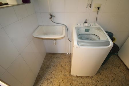 Casa à venda com 280m², 3 quartos e 8 vagasÁrea de Serviço