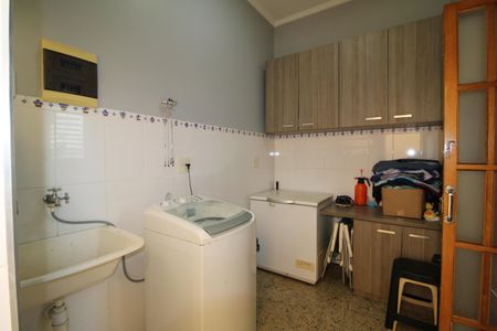 Casa à venda com 280m², 3 quartos e 8 vagasÁrea de Serviço