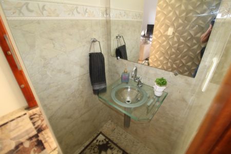 Casa à venda com 280m², 3 quartos e 8 vagasLavabo