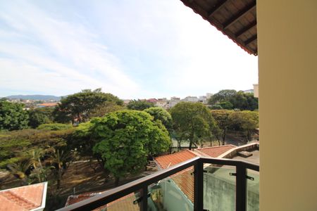 Casa à venda com 280m², 3 quartos e 8 vagasVaranda da Suíte 2