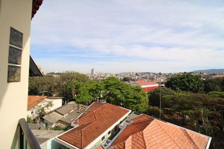 Casa à venda com 280m², 3 quartos e 8 vagasVaranda da Suíte 2