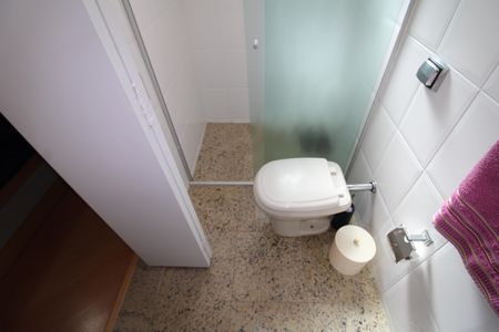 Casa à venda com 280m², 3 quartos e 8 vagasBanheiro da Suíte 2