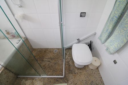 Casa à venda com 280m², 3 quartos e 8 vagasBanheiro da Suíte 3