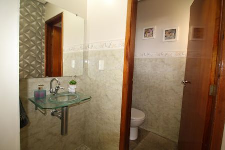 Casa à venda com 280m², 3 quartos e 8 vagasLavabo