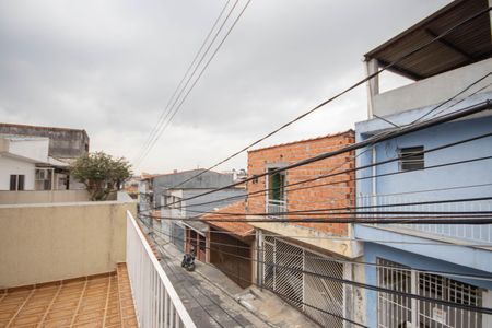 Casa à venda com 170m², 4 quartos e 2 vagas Casa à venda com 170m², 4 quartos e 2 vagasTerraço