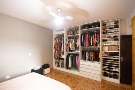 Casa à venda com 170m², 4 quartos e 2 vagas Casa à venda com 170m², 4 quartos e 2 vagasQuarto 3