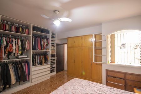 Casa à venda com 170m², 4 quartos e 2 vagas Casa à venda com 170m², 4 quartos e 2 vagasQuarto 3