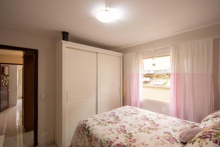 Casa à venda com 170m², 4 quartos e 2 vagas Casa à venda com 170m², 4 quartos e 2 vagasQuarto 2