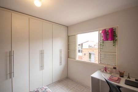 Casa à venda com 170m², 4 quartos e 2 vagas Casa à venda com 170m², 4 quartos e 2 vagasQuarto 1