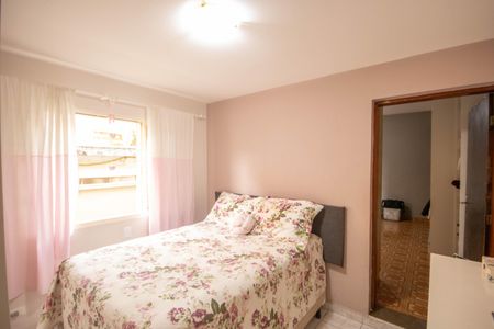 Casa à venda com 170m², 4 quartos e 2 vagas Casa à venda com 170m², 4 quartos e 2 vagasQuarto 2