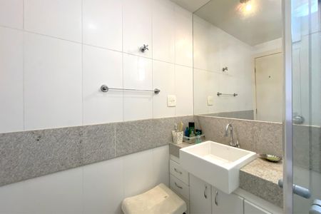 Apartamento à venda com 274m², 4 quartos e 3 vagasBanheiro