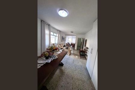 Apartamento à venda com 120m², 4 quartos e 3 vagas