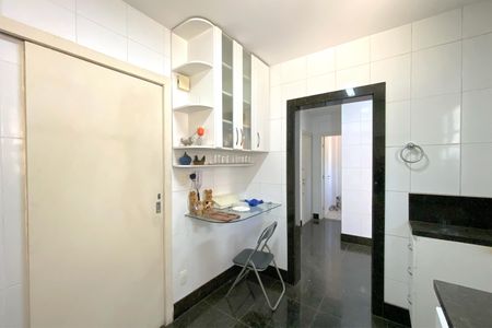 Apartamento à venda com 274m², 4 quartos e 3 vagasCozinha