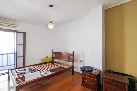 Casa à venda com 270m², 3 quartos e 4 vagas