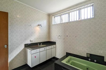 Casa à venda com 270m², 3 quartos e 4 vagas