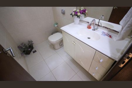 Casa à venda com 265m², 3 quartos e 1 vaga Casa à venda com 265m², 3 quartos e 1 vagaLavabo