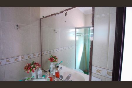 Casa à venda com 265m², 3 quartos e 1 vaga Casa à venda com 265m², 3 quartos e 1 vagaBanheiro da Suíte