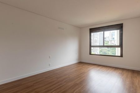 Apartamento à venda com 142m², 4 quartos e 3 vagasQuarto 3