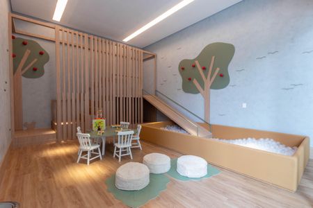 Apartamento à venda com 116m², 3 quartos e sem vagaÁrea comum - Playground