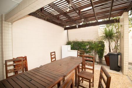 Apartamento à venda com 50m², 2 quartos e 1 vagaÁrea comum - Churrasqueira