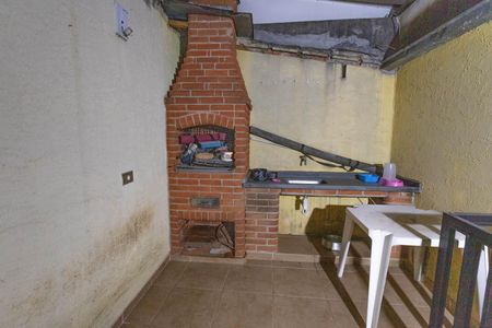 Casa à venda com 132m², 2 quartos e 2 vagas Casa à venda com 132m², 2 quartos e 2 vagasChurrasqueira