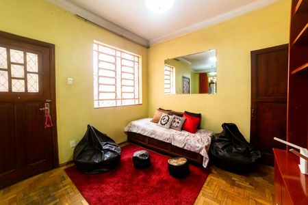 Apartamento à venda com 70m², 4 quartos e sem vaga Apartamento à venda com 70m², 4 quartos e sem vagaSala